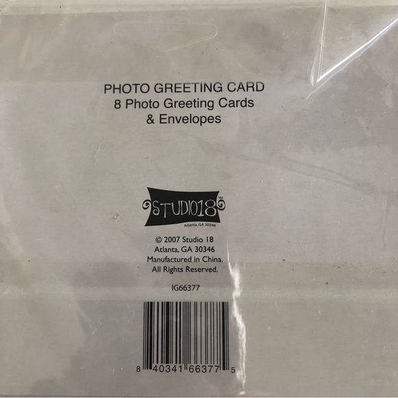 STUDIO 18 HOLIDAY PHOTO GREETING CARDS NWT SET OF TWO - Picture 13 of 13